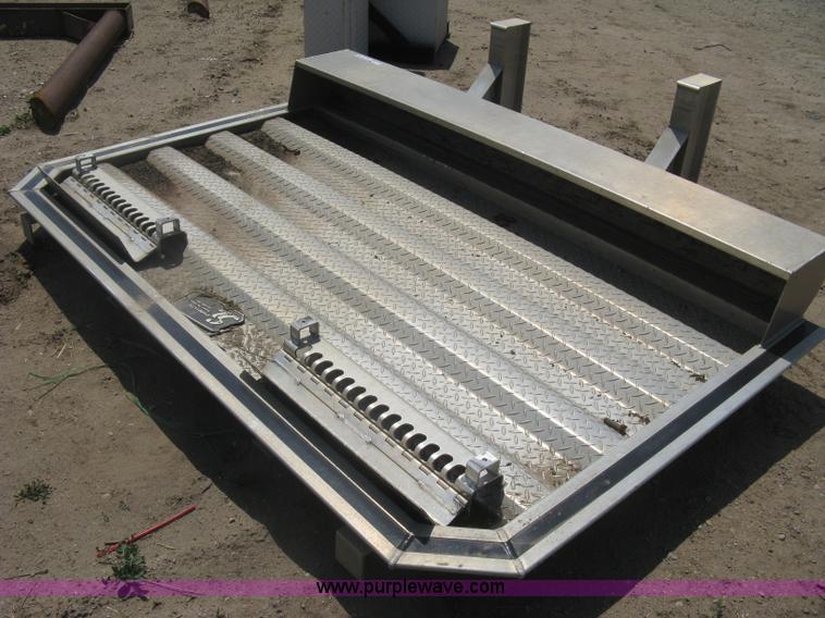 image for item AX9771 Sturdy-Lite headache rack