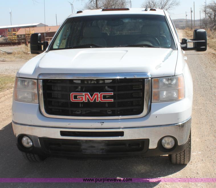 image for item C3751 2007 GMC Sierra 2500HD Z71 Crew Cab pickup truck