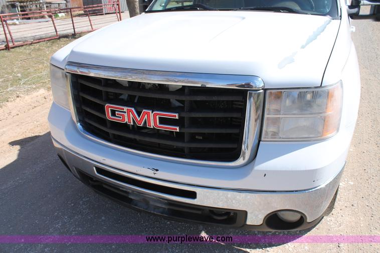 image for item C3751 2007 GMC Sierra 2500HD Z71 Crew Cab pickup truck