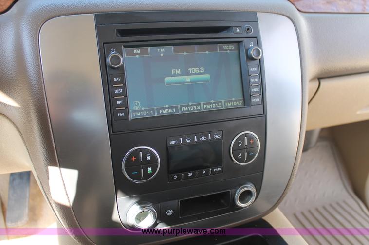 image for item C3751 2007 GMC Sierra 2500HD Z71 Crew Cab pickup truck