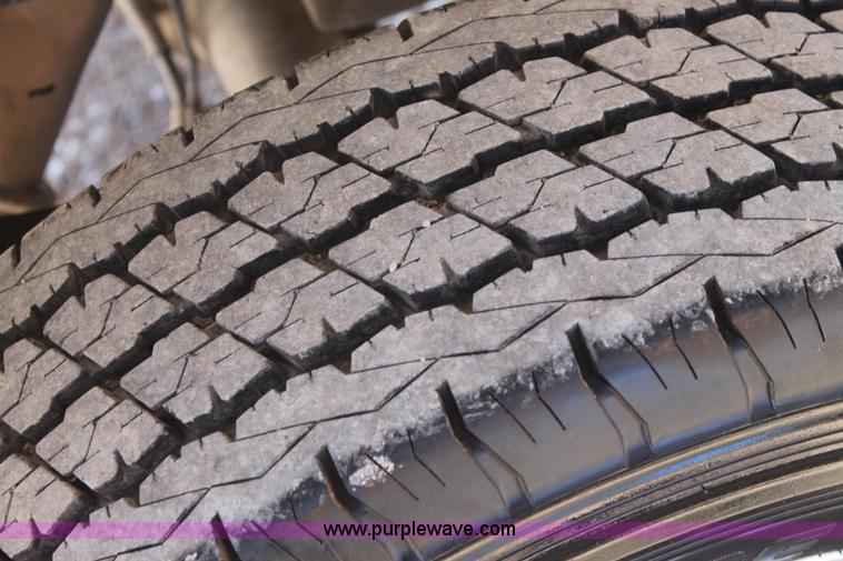 image for item C3751 2007 GMC Sierra 2500HD Z71 Crew Cab pickup truck