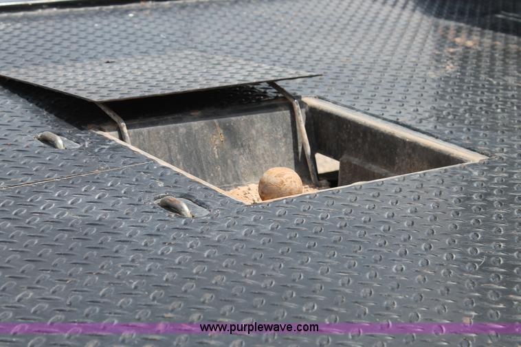 image for item C3810 2009 Ford F350 Super Duty Crew Cab utility truck