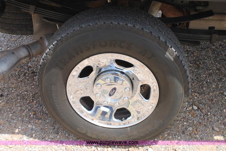 image for item C3810 2009 Ford F350 Super Duty Crew Cab utility truck