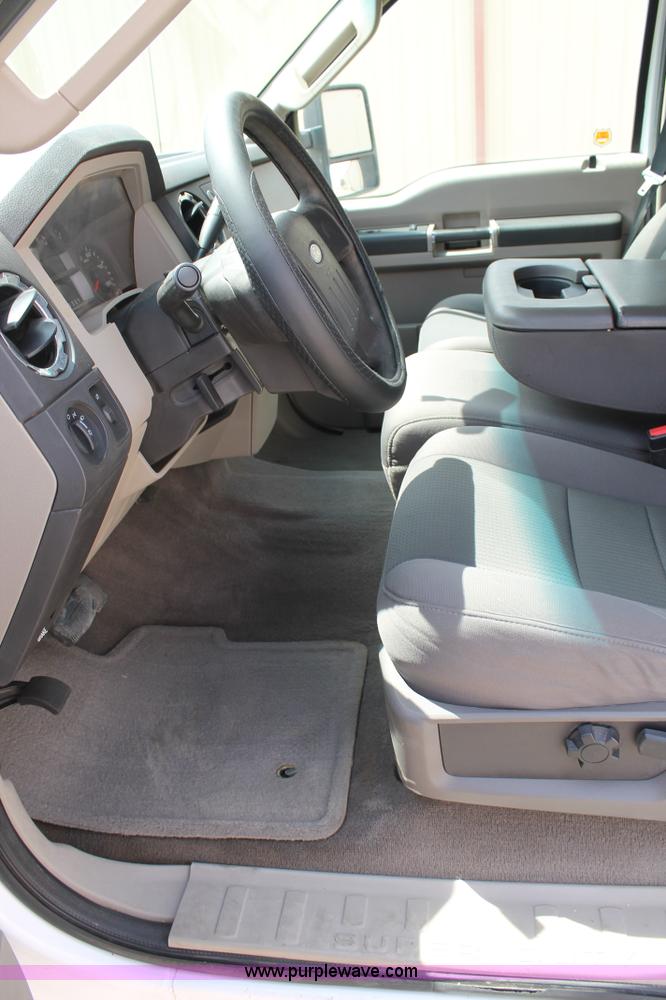 image for item C3810 2009 Ford F350 Super Duty Crew Cab utility truck