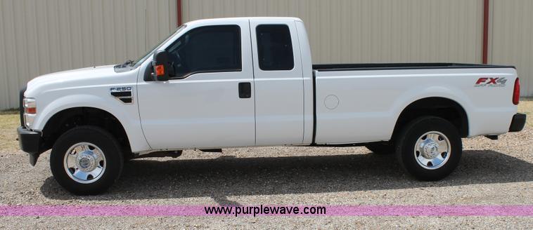 image for item C3811 2008 Ford F250 Super Duty SuperCab pickup truck