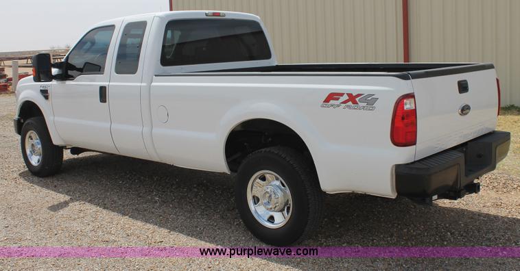 image for item C3811 2008 Ford F250 Super Duty SuperCab pickup truck