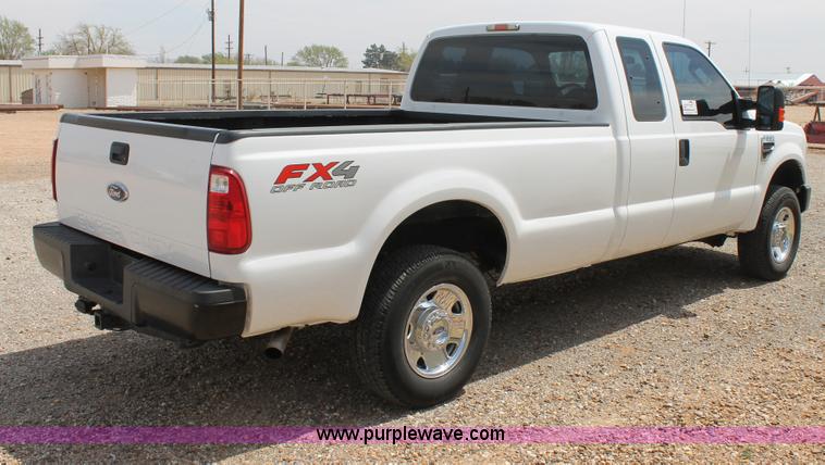 image for item C3811 2008 Ford F250 Super Duty SuperCab pickup truck
