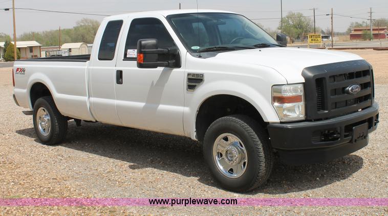 image for item C3811 2008 Ford F250 Super Duty SuperCab pickup truck