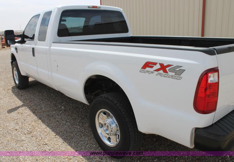 image for item C3811 2008 Ford F250 Super Duty SuperCab pickup truck