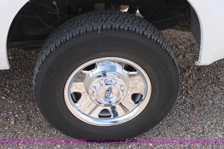 image for item C3811 2008 Ford F250 Super Duty SuperCab pickup truck
