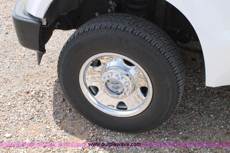 image for item C3811 2008 Ford F250 Super Duty SuperCab pickup truck