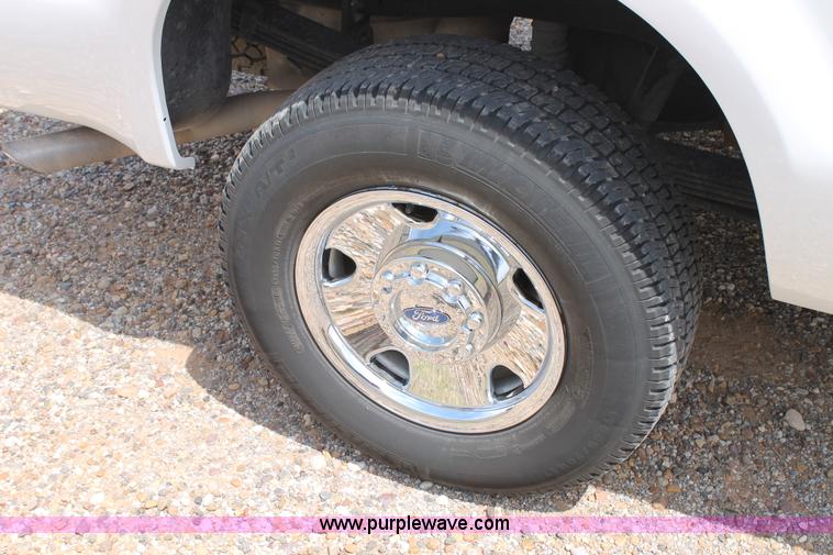 image for item C3811 2008 Ford F250 Super Duty SuperCab pickup truck