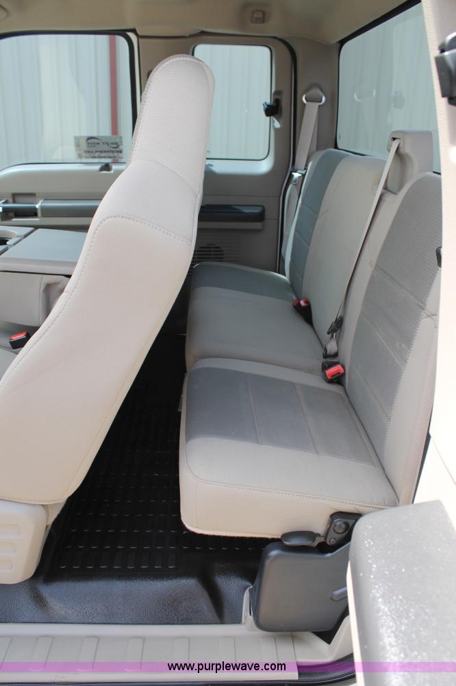 image for item C3811 2008 Ford F250 Super Duty SuperCab pickup truck