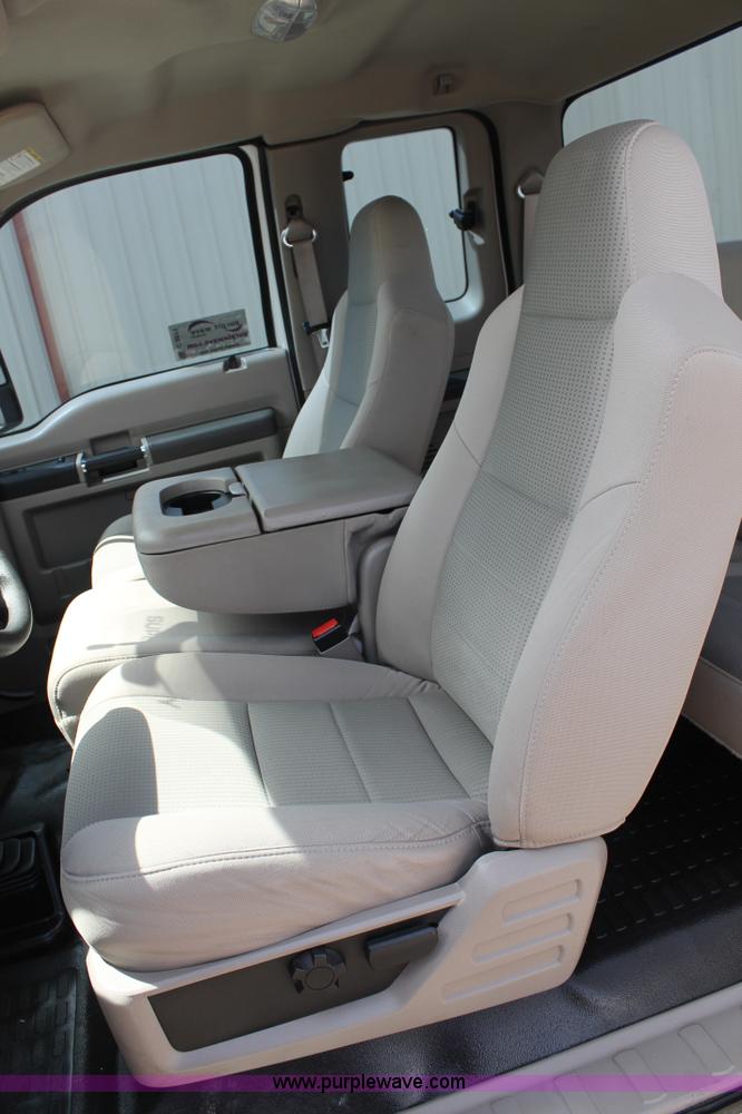 image for item C3811 2008 Ford F250 Super Duty SuperCab pickup truck