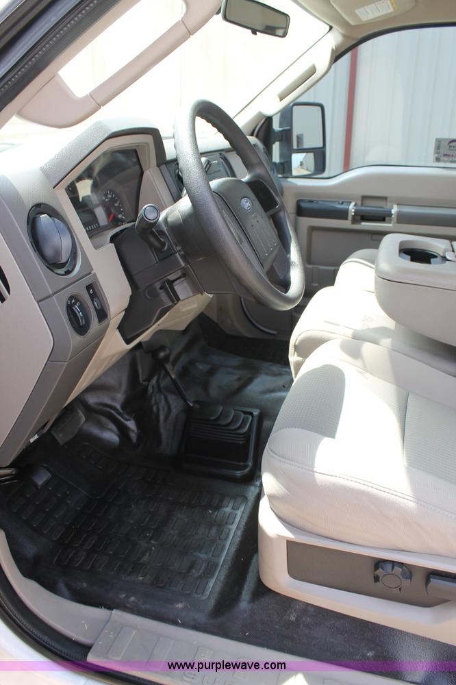 image for item C3811 2008 Ford F250 Super Duty SuperCab pickup truck