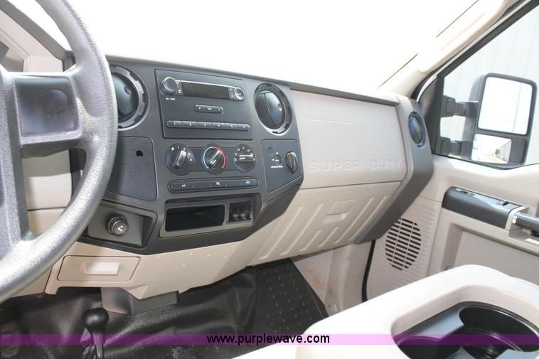 image for item C3811 2008 Ford F250 Super Duty SuperCab pickup truck