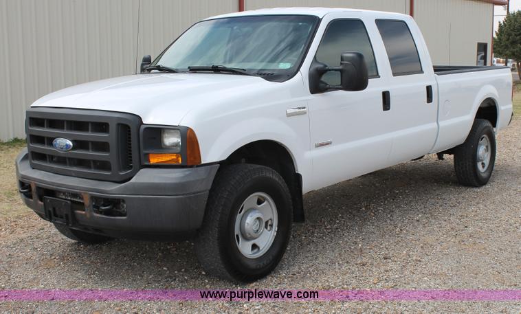 image for item C3812 2005 Ford F350 Super Duty Crew Cab