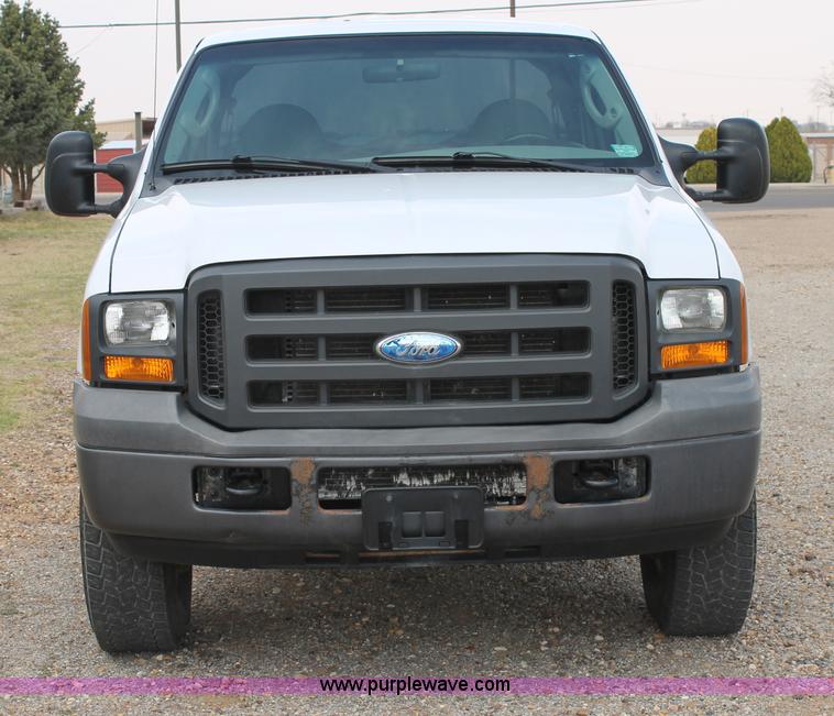 image for item C3812 2005 Ford F350 Super Duty Crew Cab