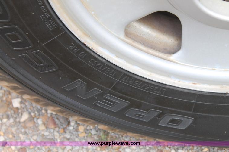 image for item C3812 2005 Ford F350 Super Duty Crew Cab