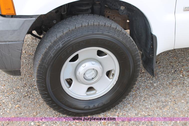 image for item C3812 2005 Ford F350 Super Duty Crew Cab