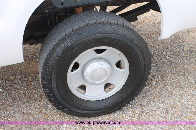 image for item C3812 2005 Ford F350 Super Duty Crew Cab