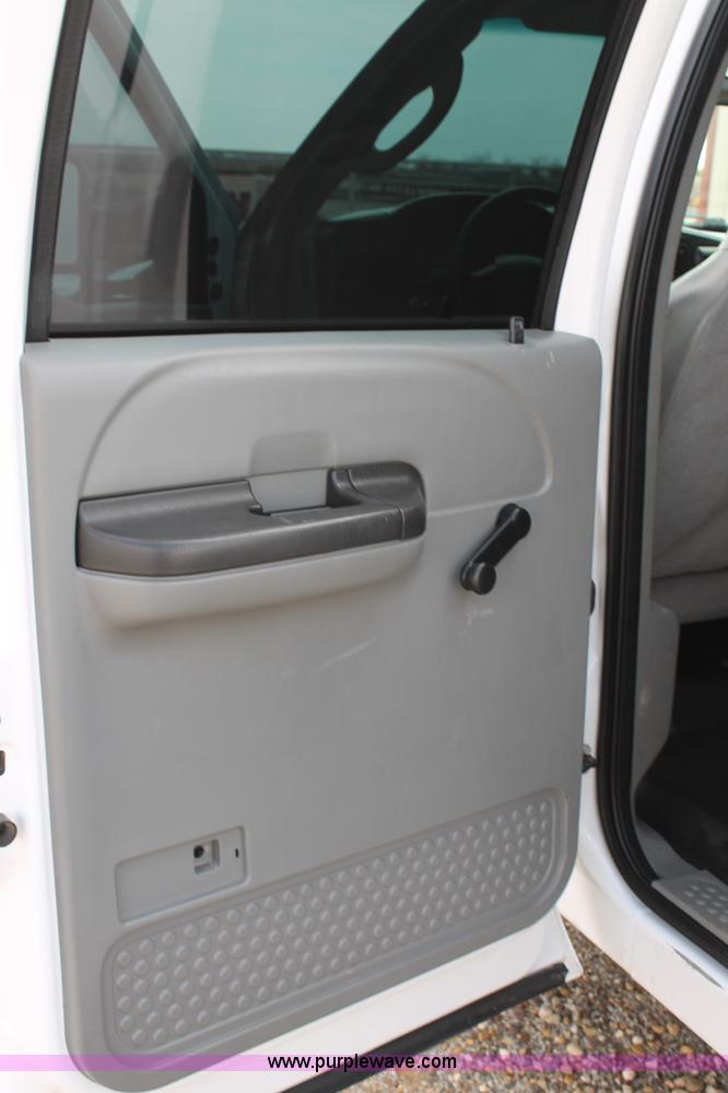 image for item C3812 2005 Ford F350 Super Duty Crew Cab