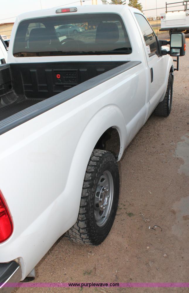 image for item C3813 2011 Ford F250 Super Duty pickup truck