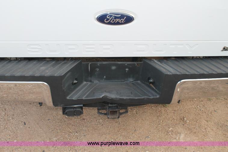 image for item C3813 2011 Ford F250 Super Duty pickup truck