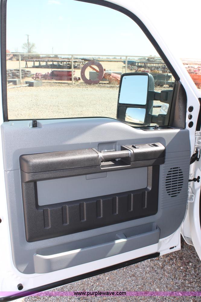 image for item C3813 2011 Ford F250 Super Duty pickup truck