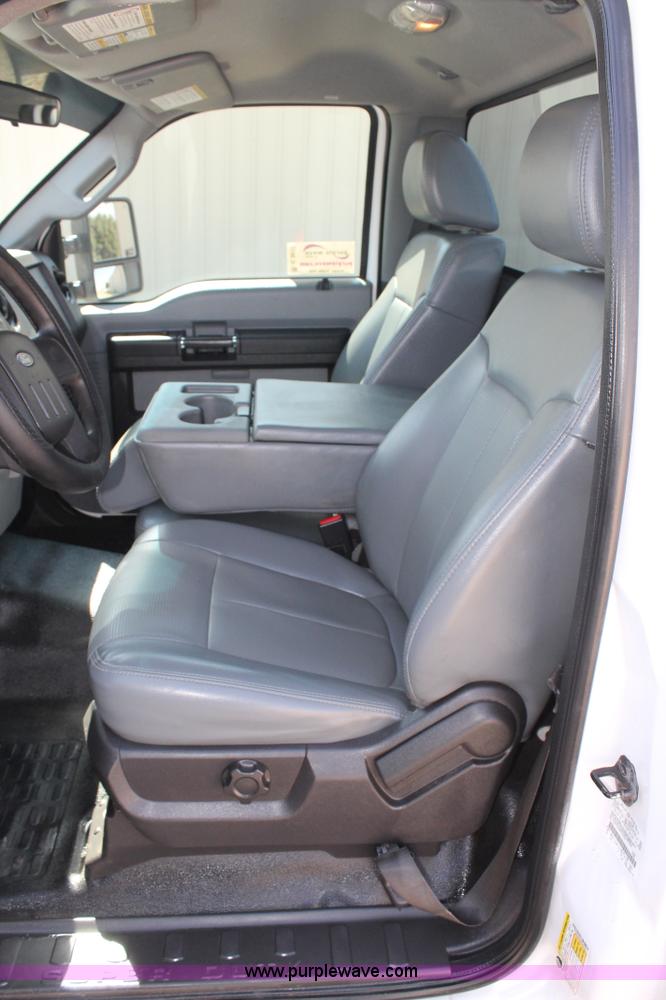 image for item C3813 2011 Ford F250 Super Duty pickup truck