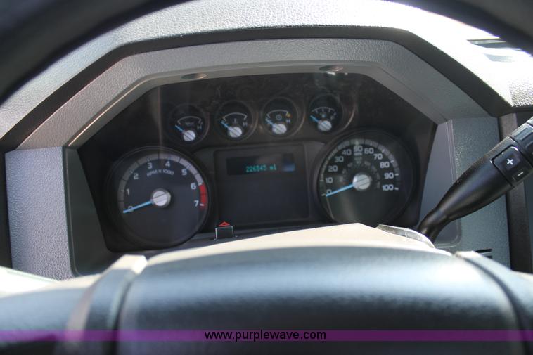 image for item C3813 2011 Ford F250 Super Duty pickup truck
