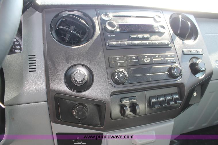 image for item C3813 2011 Ford F250 Super Duty pickup truck