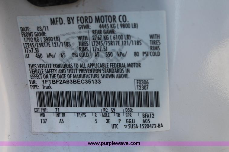 image for item C3813 2011 Ford F250 Super Duty pickup truck