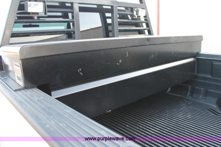 image for item C3828 2006 Ford F350 Super Duty Crew Cab pickup truck