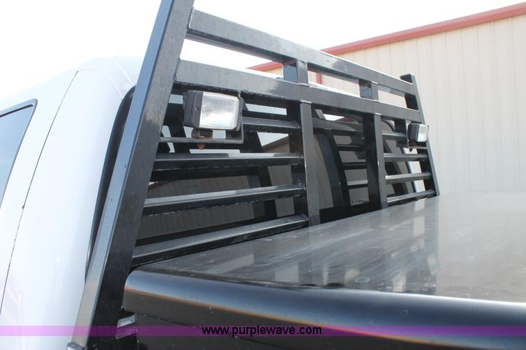 image for item C3828 2006 Ford F350 Super Duty Crew Cab pickup truck