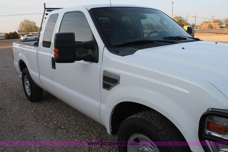 image for item C3829 2008 Ford F250 Super Duty SuperCab pickup truck