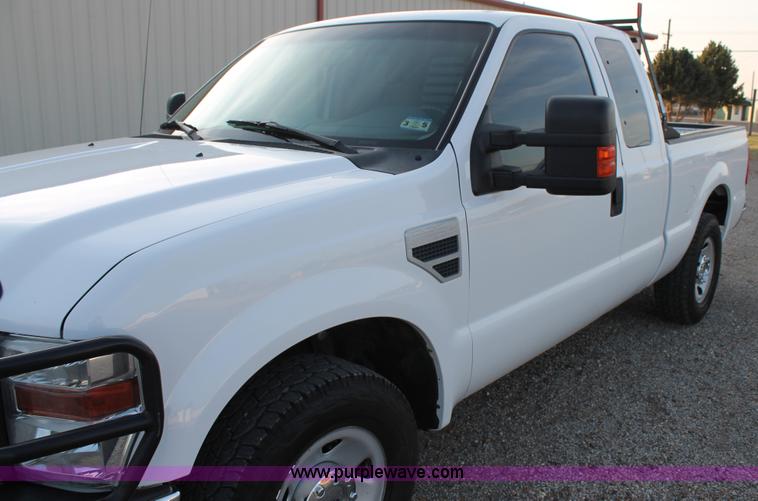image for item C3829 2008 Ford F250 Super Duty SuperCab pickup truck