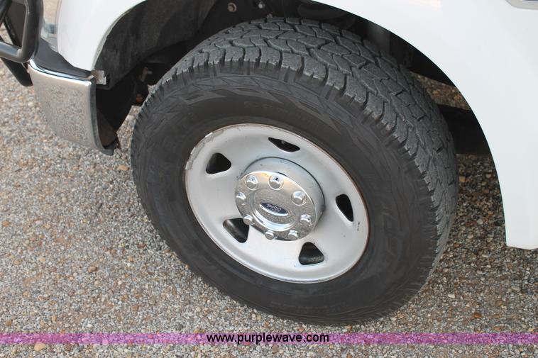 image for item C3829 2008 Ford F250 Super Duty SuperCab pickup truck