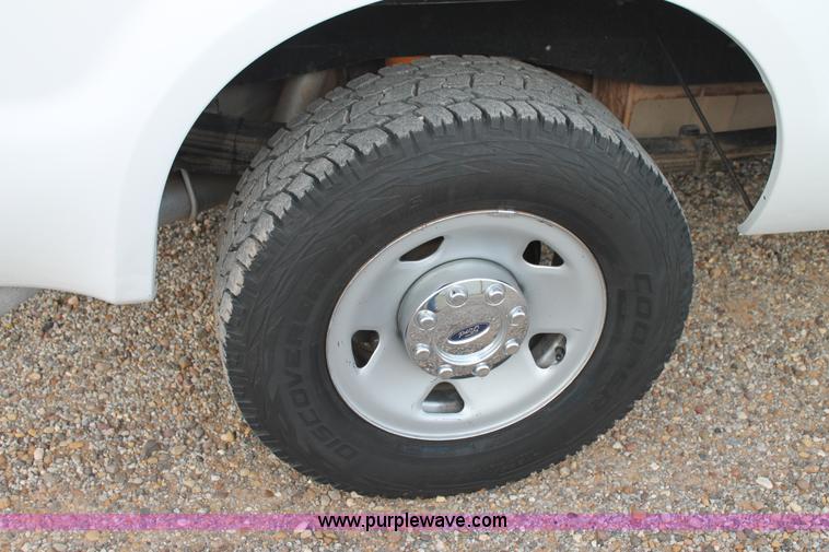 image for item C3829 2008 Ford F250 Super Duty SuperCab pickup truck