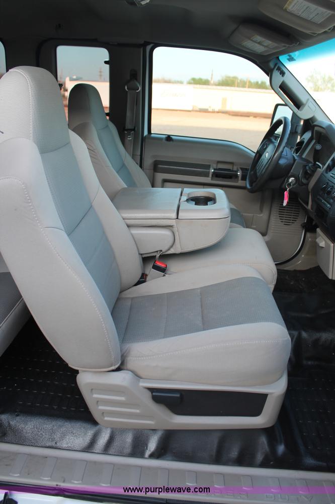 image for item C3829 2008 Ford F250 Super Duty SuperCab pickup truck