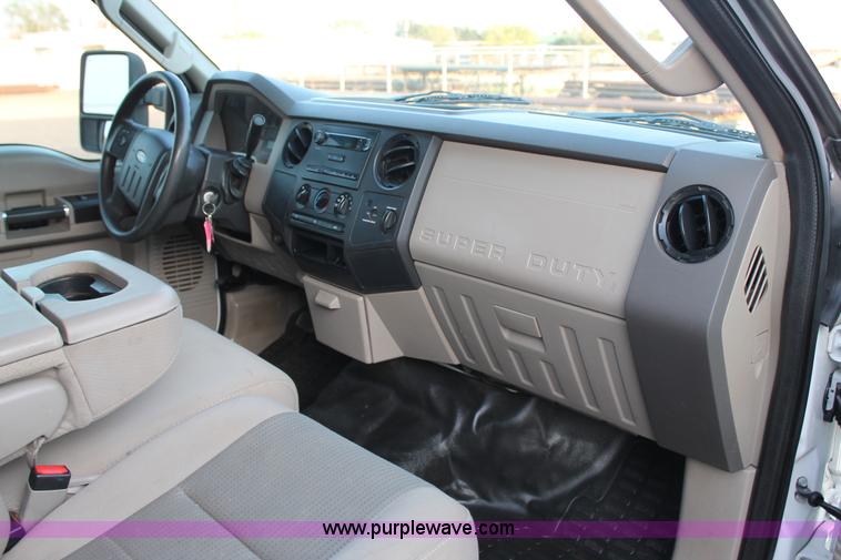 image for item C3829 2008 Ford F250 Super Duty SuperCab pickup truck