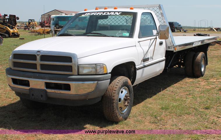 image for item C3846 1997 Dodge Ram 3500 rollback truck
