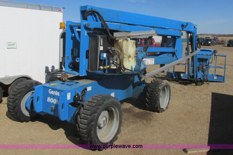 image for item E5452 2012 Genie Z-60/34 articulated boom lift