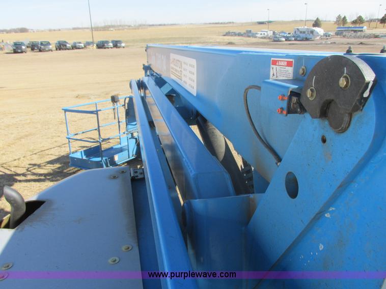image for item E5452 2012 Genie Z-60/34 articulated boom lift