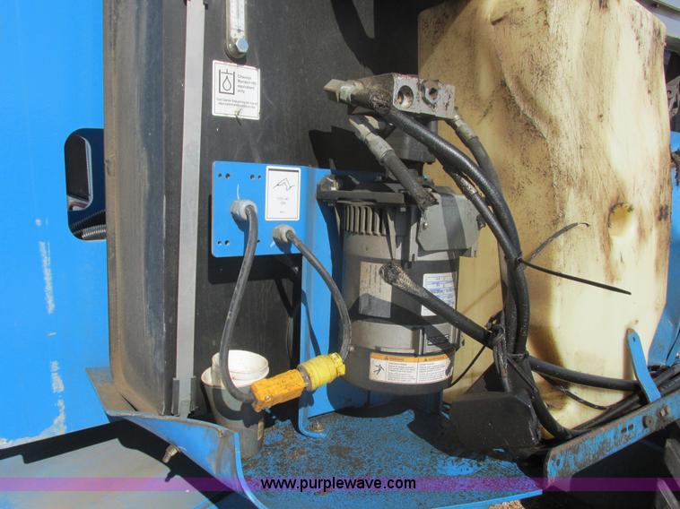 image for item E5452 2012 Genie Z-60/34 articulated boom lift