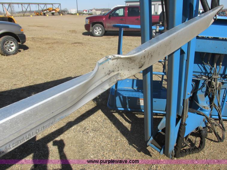 image for item E5452 2012 Genie Z-60/34 articulated boom lift