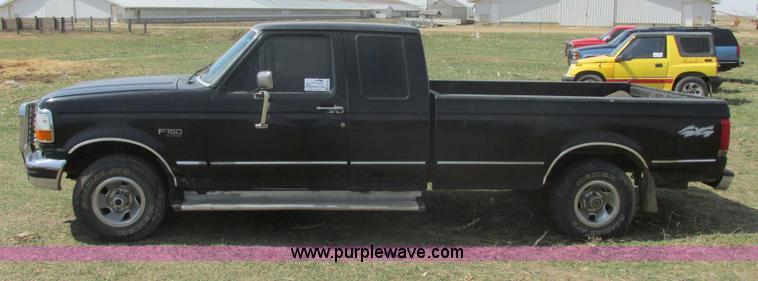 image for item E5493 1995 Ford F150 XLT SuperCab pickup truck