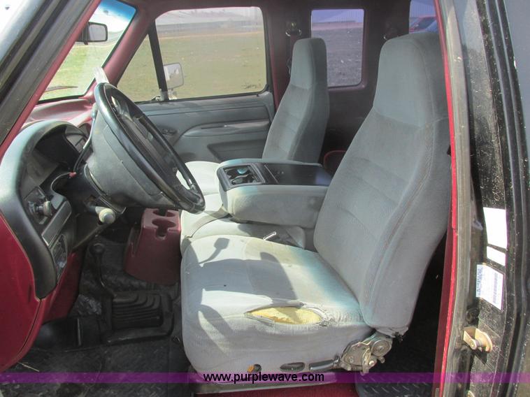 image for item E5493 1995 Ford F150 XLT SuperCab pickup truck