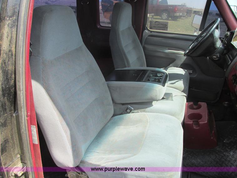 image for item E5493 1995 Ford F150 XLT SuperCab pickup truck