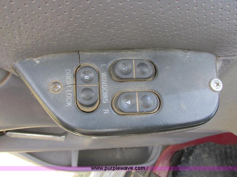 image for item E5493 1995 Ford F150 XLT SuperCab pickup truck